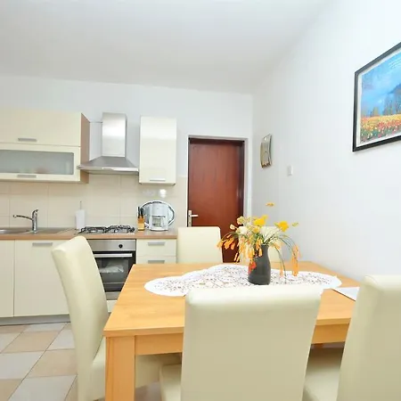 Gordan Apartamento Murter